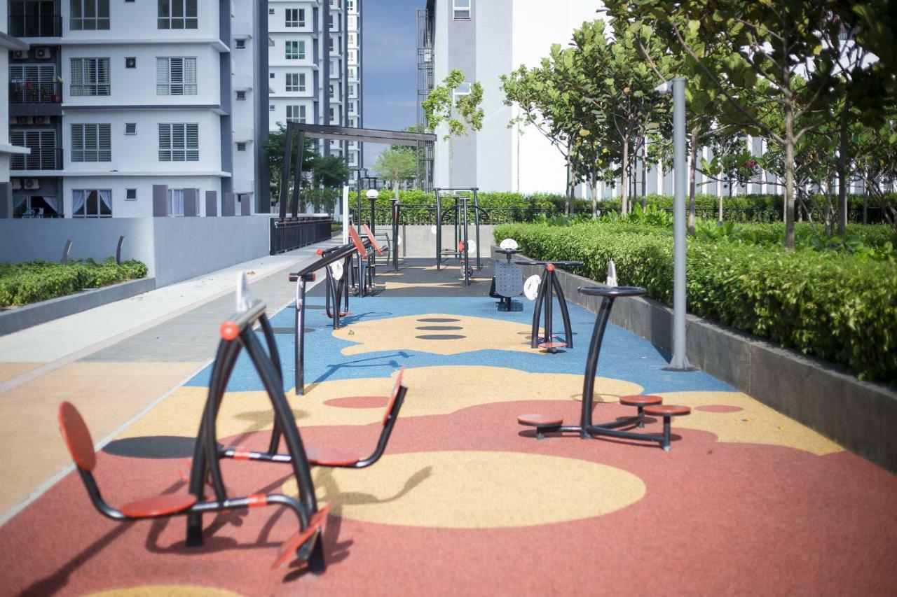 Bsp21 Apartment Jenjarum ภายนอก รูปภาพ